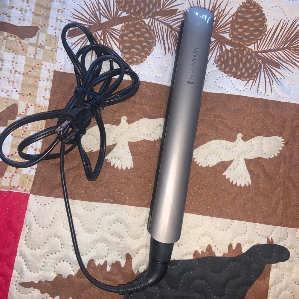 Remington Keratin Therapy Flat Iron